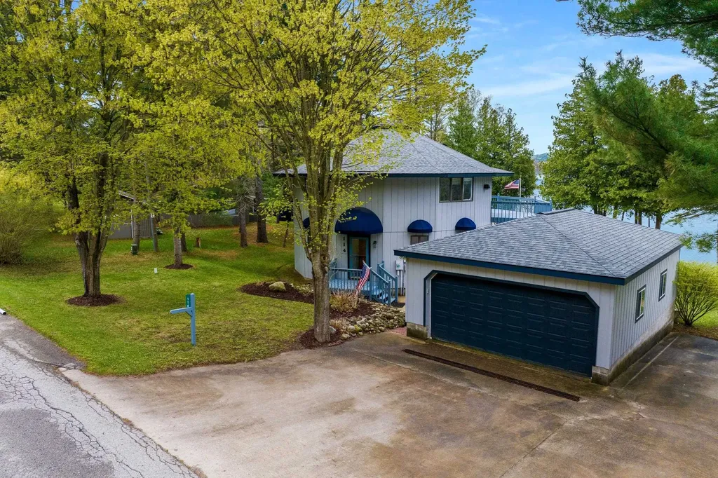 114 S Intermediate Lake Road Kearney Township MI 49622