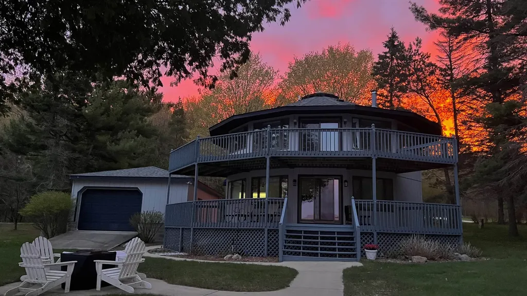 114 S Intermediate Lake Road Kearney Township MI 49622