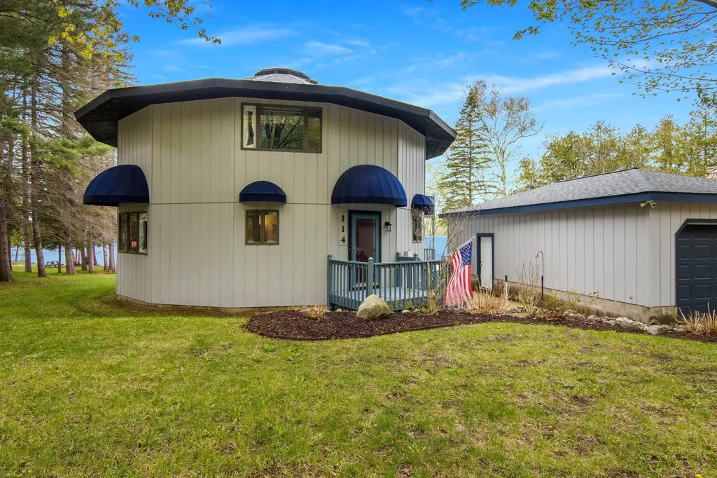 114 S Intermediate Lake Road Kearney Township MI 49622
