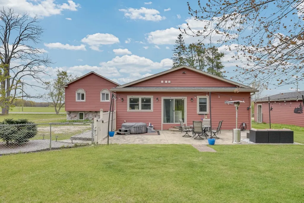 7051 N 7 Mile Road Norwich Township MI 49651