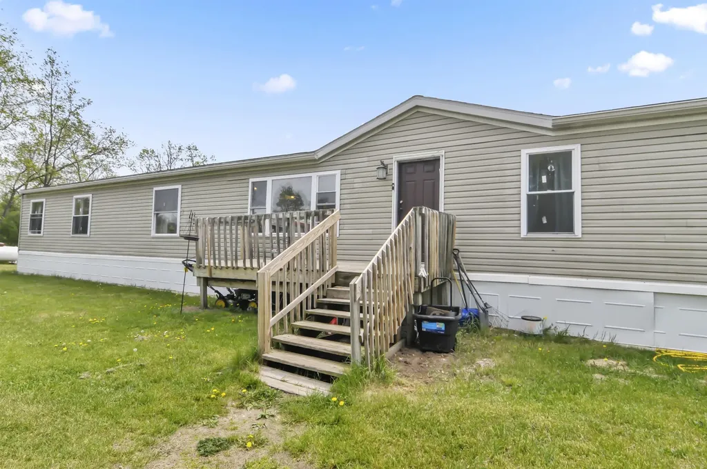 9740 230th Avenue Lincoln Township MI 49677