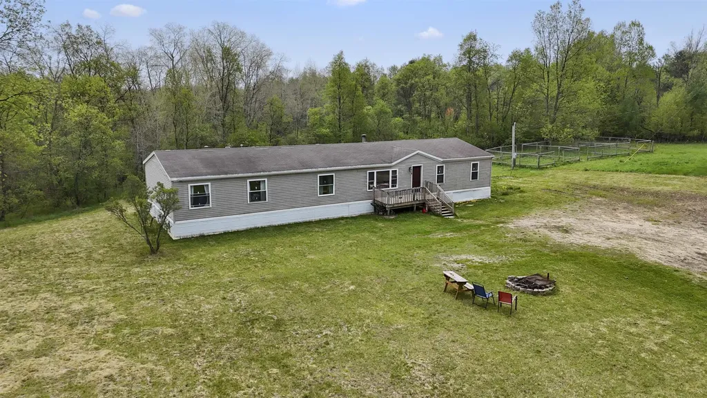 9740 230th Avenue Lincoln Township MI 49677