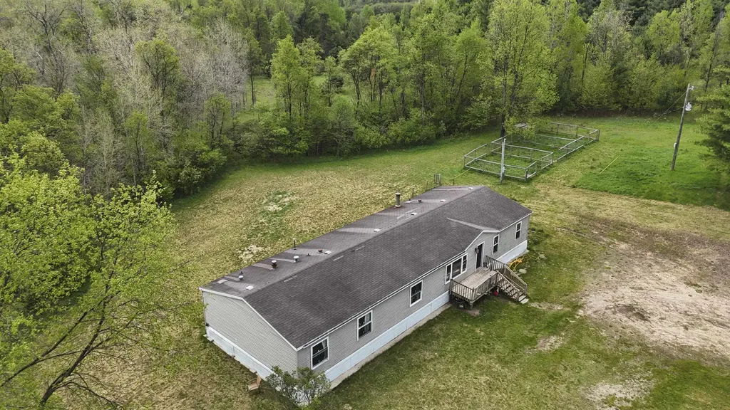 9740 230th Avenue Lincoln Township MI 49677