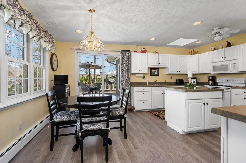 702 Ahgosa Trail East Bay Township MI 49686