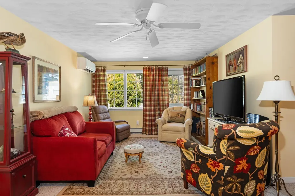 702 Ahgosa Trail East Bay Township MI 49686