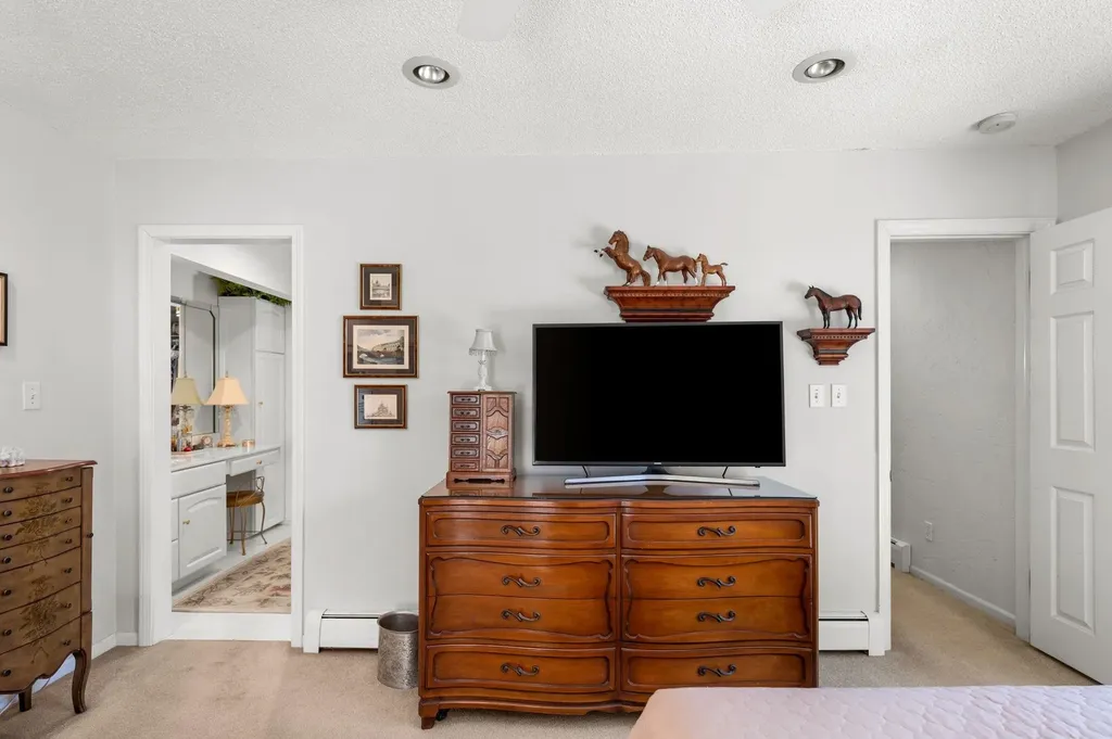 702 Ahgosa Trail East Bay Township MI 49686
