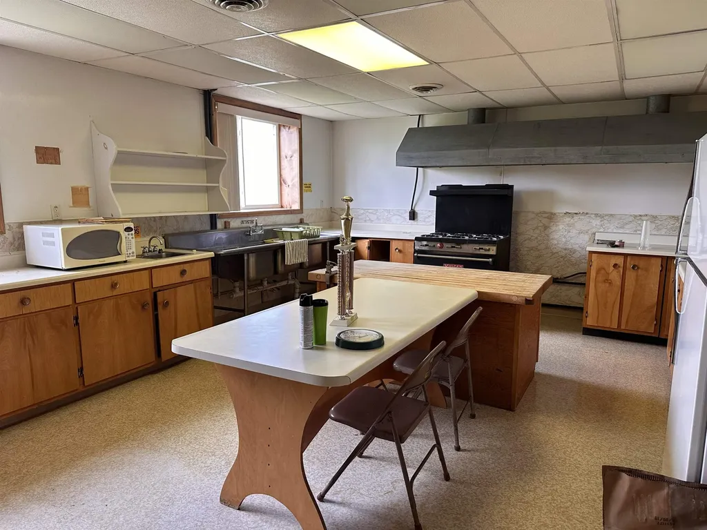 202 E Sherman Street Burleigh Township MI 48770