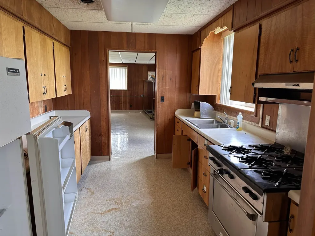 202 E Sherman Street Burleigh Township MI 48770