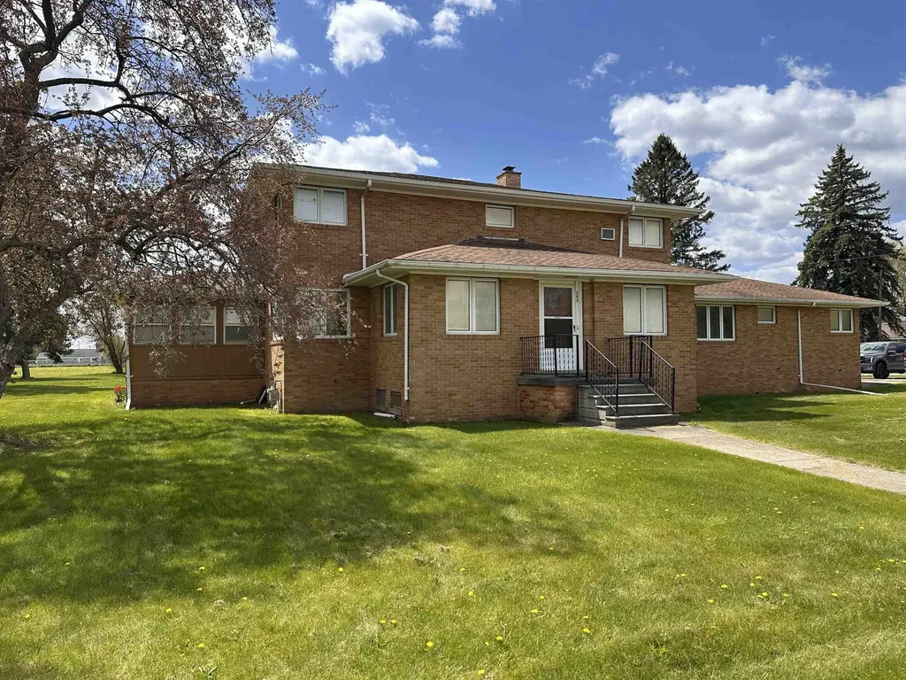 202 E Sherman Street Burleigh Township MI 48770