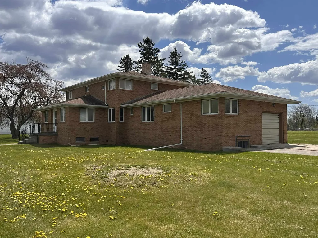 202 E Sherman Street Burleigh Township MI 48770