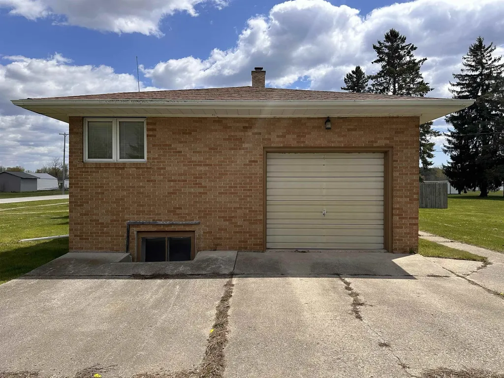 202 E Sherman Street Burleigh Township MI 48770
