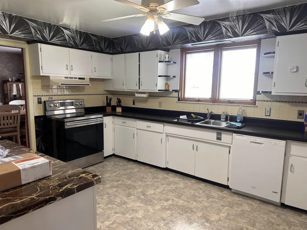 202 E Sherman Street Burleigh Township MI 48770