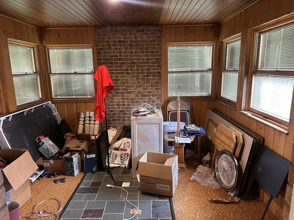 202 E Sherman Street Burleigh Township MI 48770