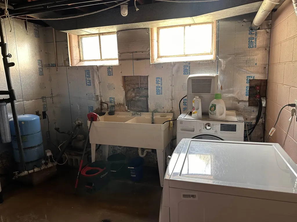 202 E Sherman Street Burleigh Township MI 48770