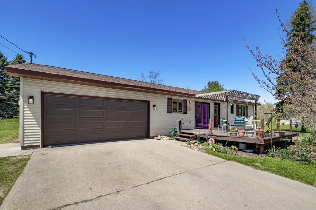 5910 S Cummings Bingham Township MI 49682