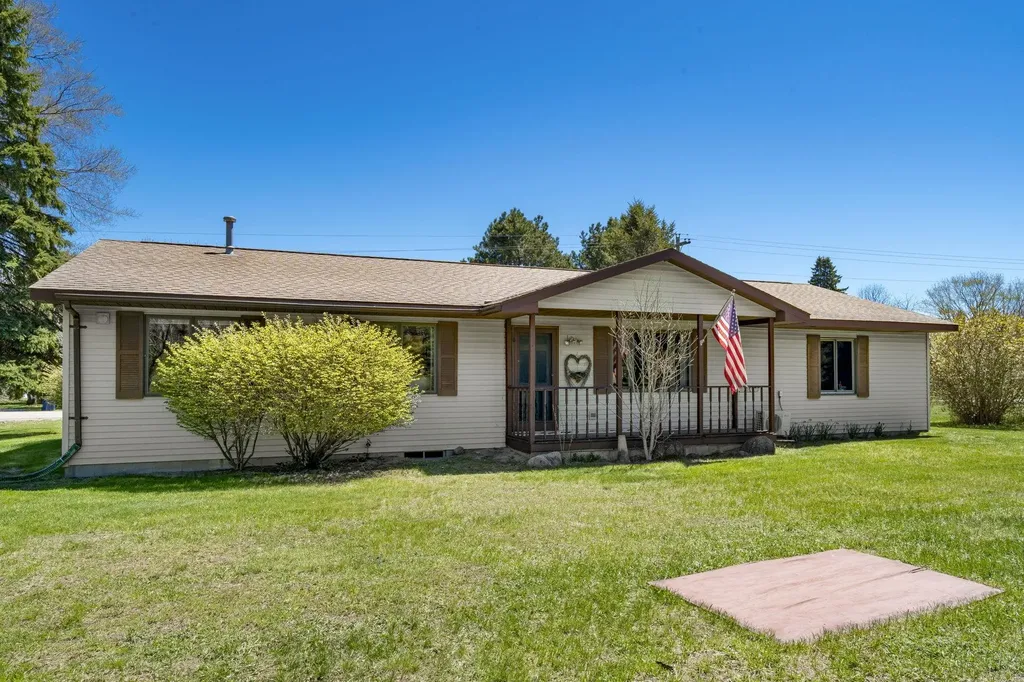 5910 S Cummings Bingham Township MI 49682