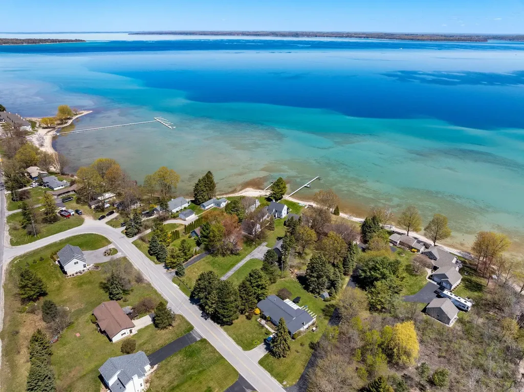 5910 S Cummings Bingham Township MI 49682