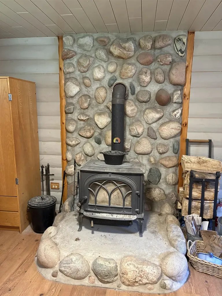 4911 Red Pine Trail Empire Township MI 49630