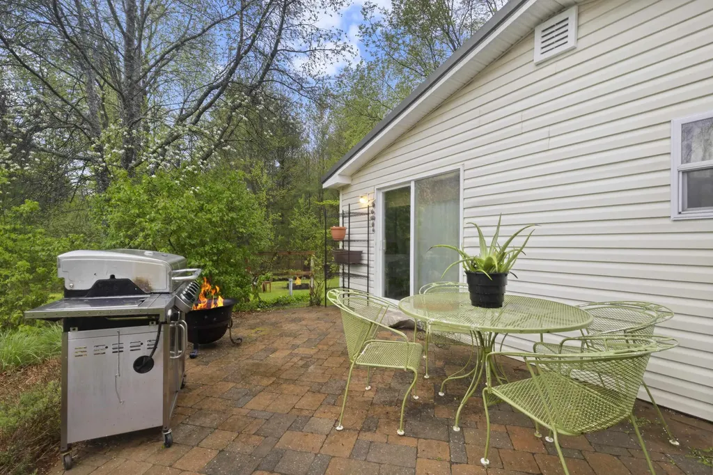 11774 Healey Lake Road Maple Grove Township MI 49614