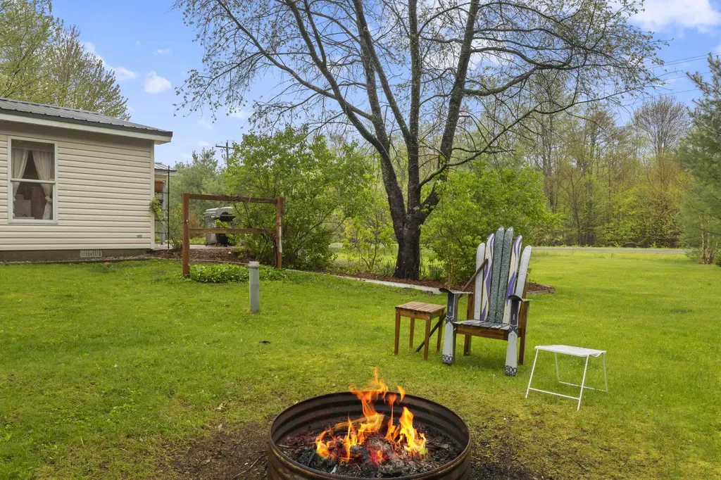 11774 Healey Lake Road Maple Grove Township MI 49614