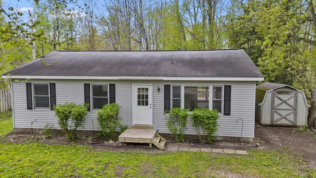142 Fern Avenue Selma Township MI 49601