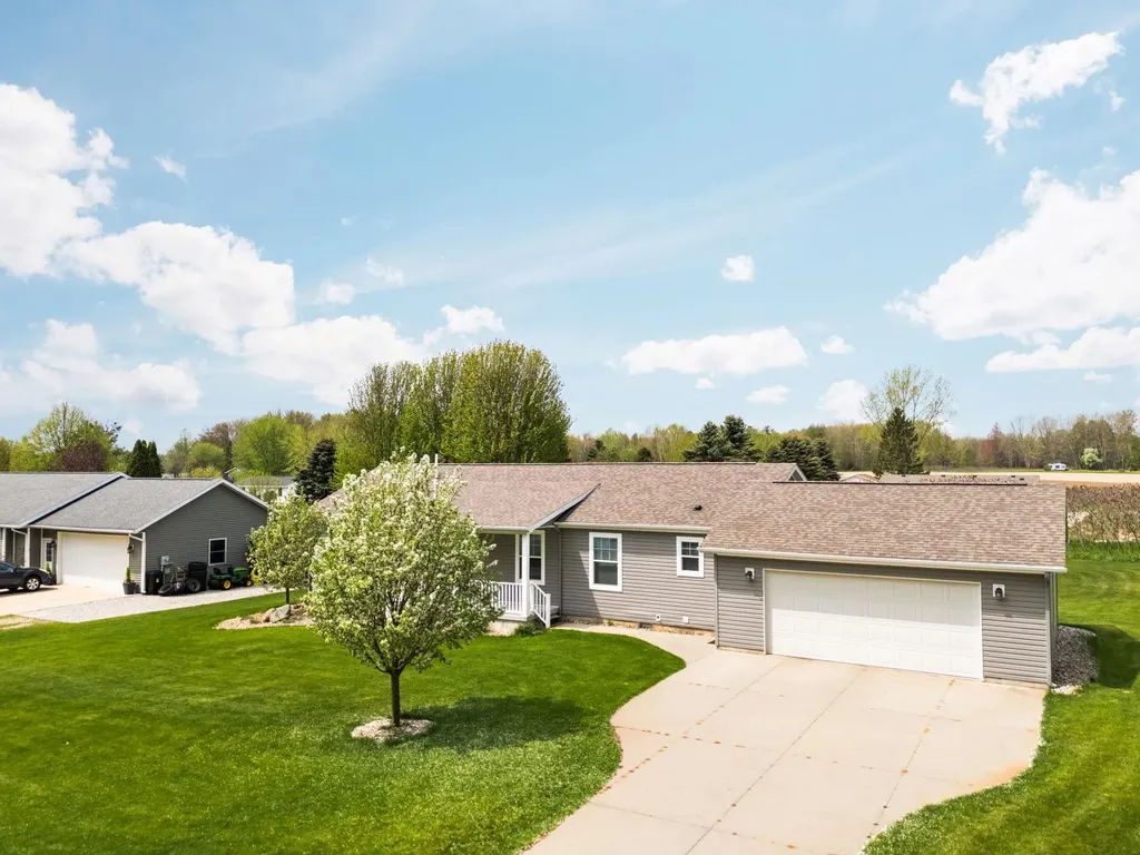 2070 S Amy Drive Lake Township MI 49651