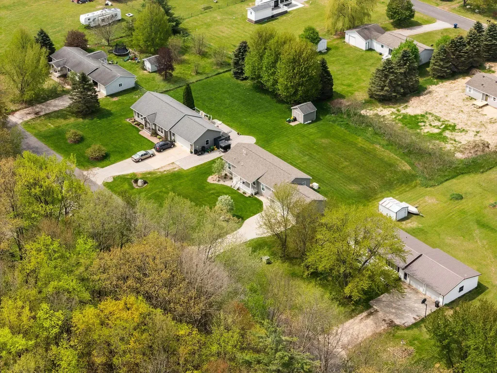 2070 S Amy Drive Lake Township MI 49651