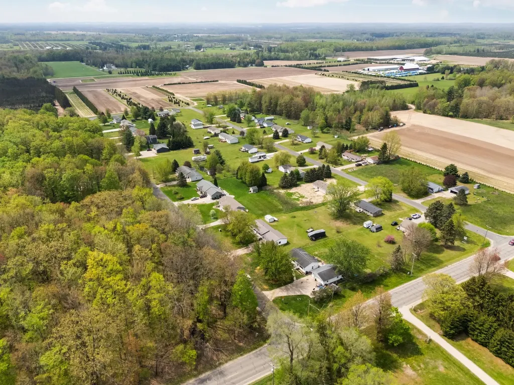 2070 S Amy Drive Lake Township MI 49651