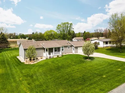 2070 S Amy Drive Lake Township MI 49651