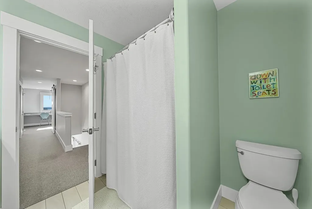 547 Hidden Ridge Drive Peninsula Township MI 49686