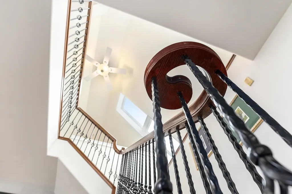 810 Cottageview Drive Traverse City City MI 49684