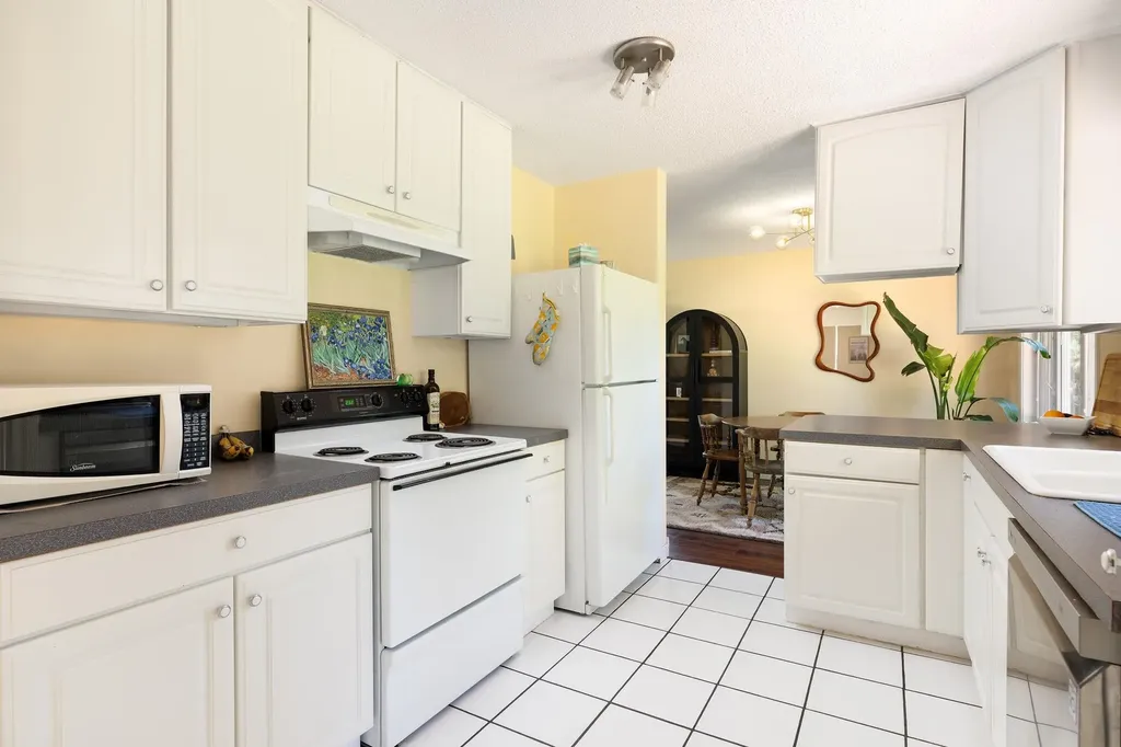 6066 S West Bay Shore Drive Bingham Township MI 49684