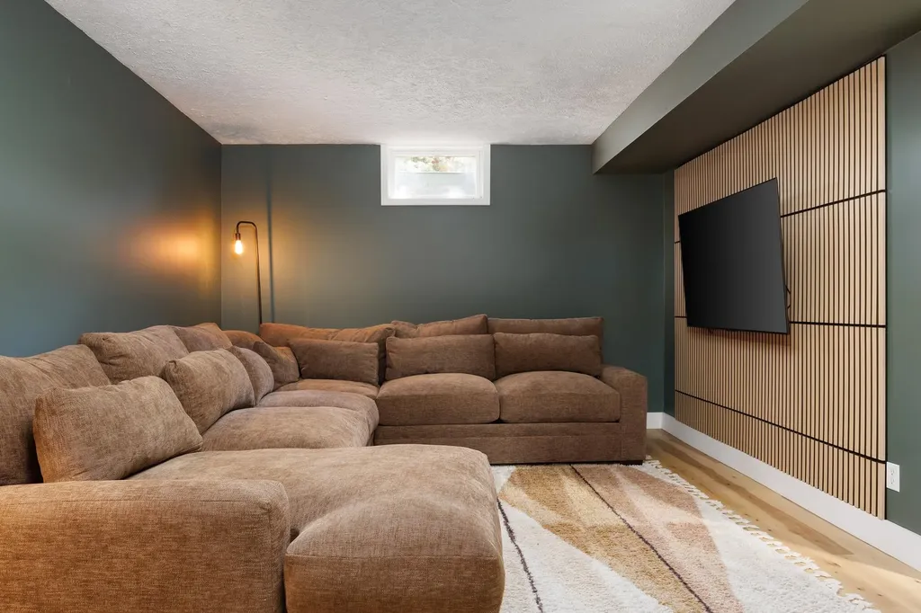 6066 S West Bay Shore Drive Bingham Township MI 49684