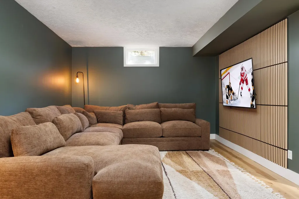 6066 S West Bay Shore Drive Bingham Township MI 49684