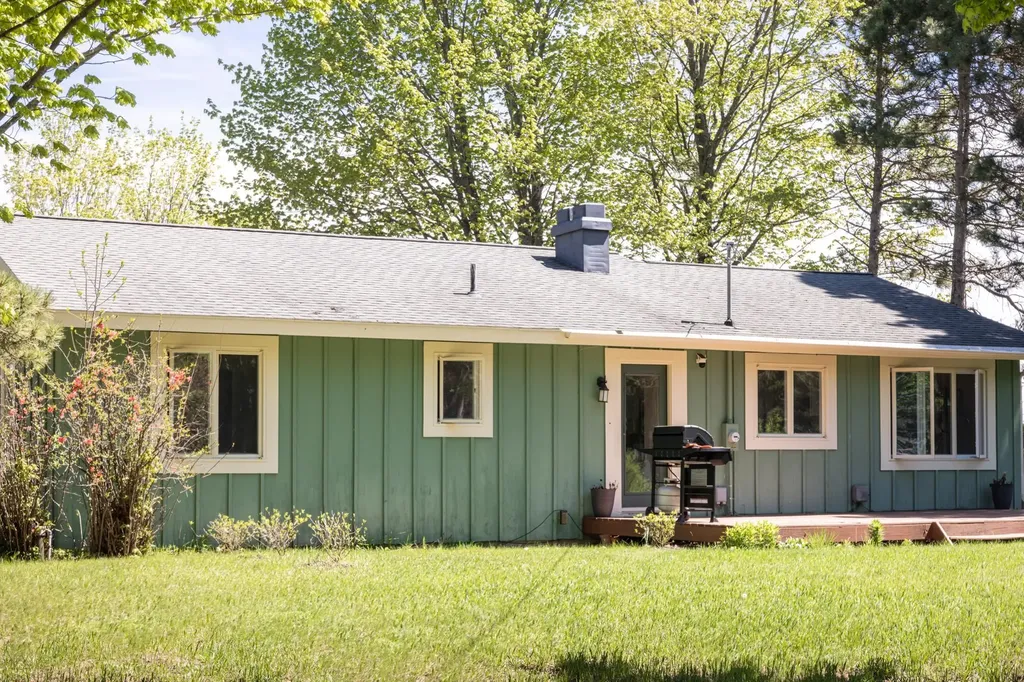 6066 S West Bay Shore Drive Bingham Township MI 49684