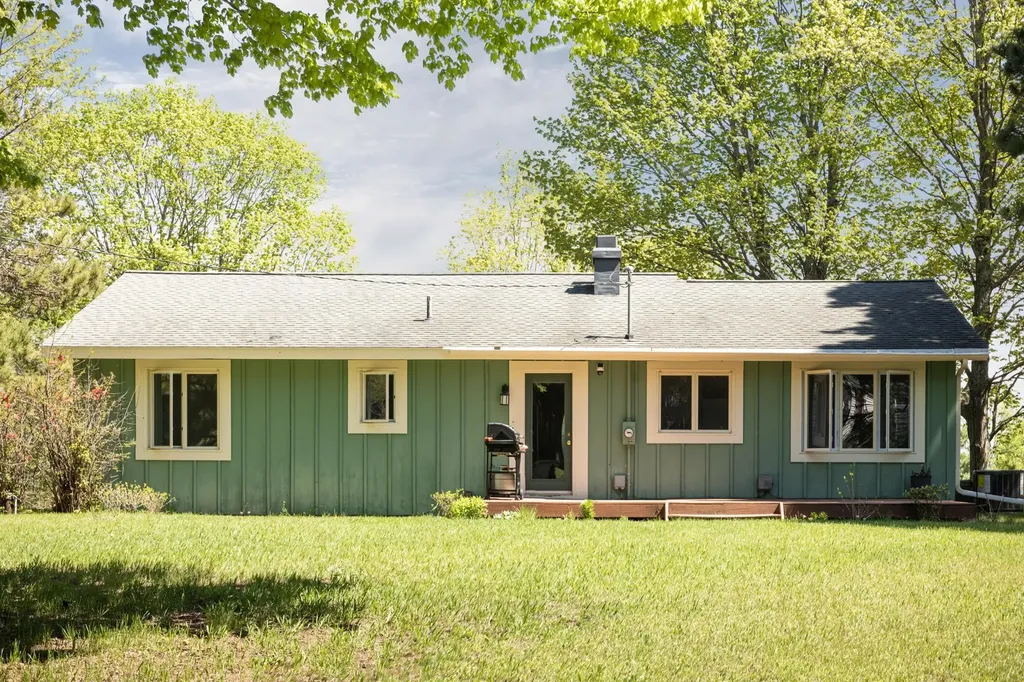 6066 S West Bay Shore Drive Bingham Township MI 49684