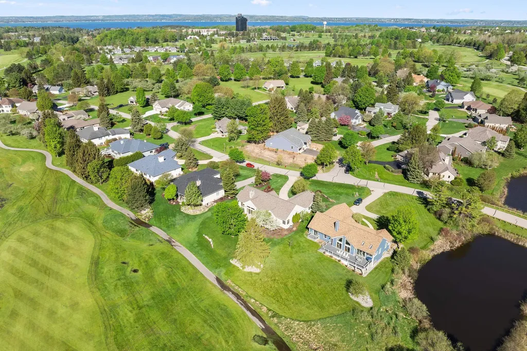 5148 Arrowhead Circle Acme Township MI 49690
