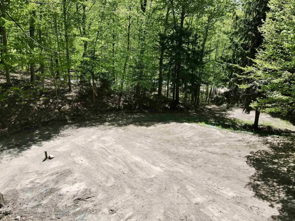 1801 E Old Mountain Road Cleveland Township MI 49621
