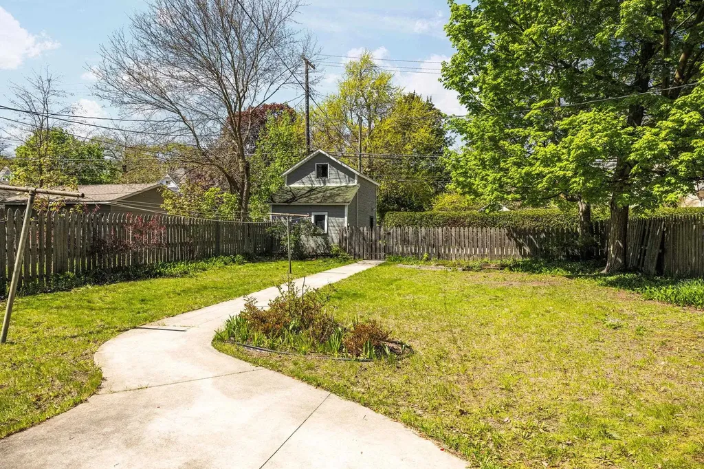 316 Seventh Street Traverse City City MI 49684