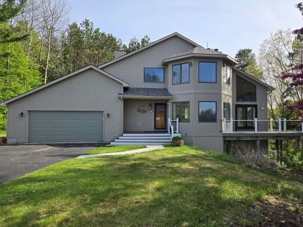 1177 Fairway Pointe Drive Garfield Charter Township MI 49696