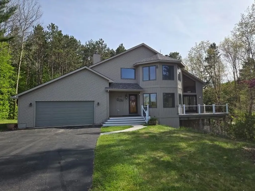 1177 Fairway Pointe Drive Garfield Charter Township MI 49696