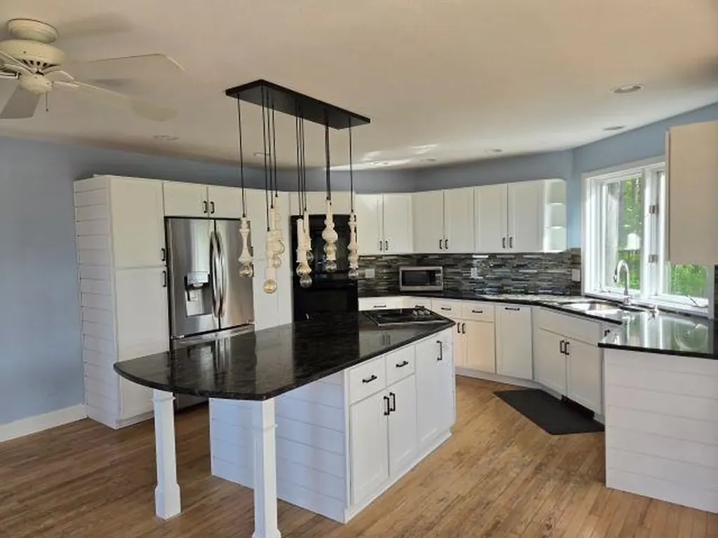 1177 Fairway Pointe Drive Garfield Charter Township MI 49696