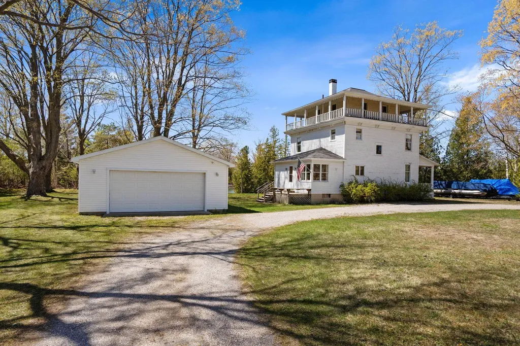 204 S Chandler Street Leland Township MI 49654