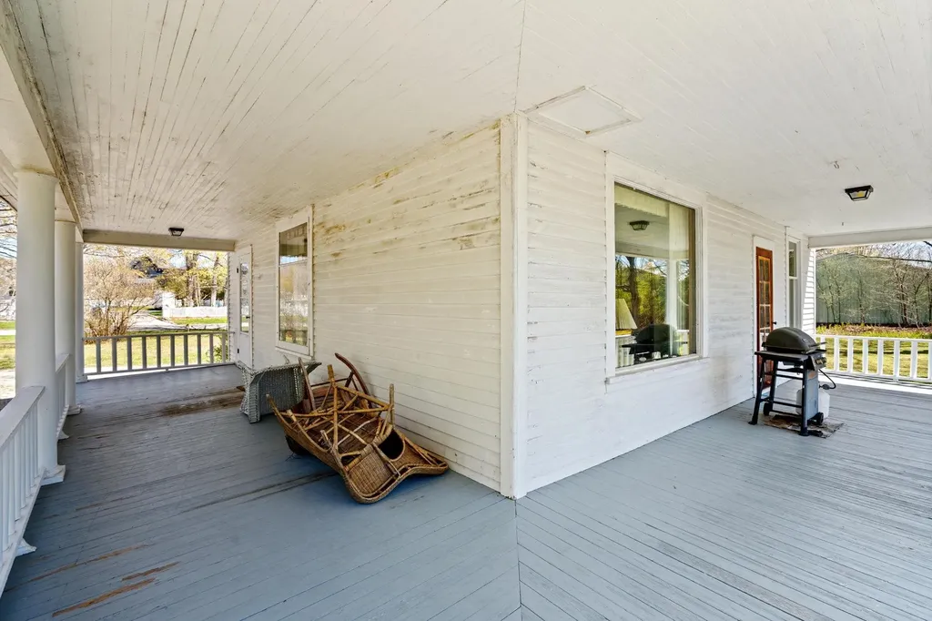 204 S Chandler Street Leland Township MI 49654