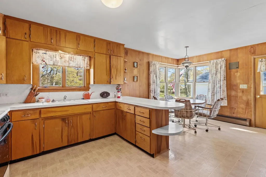 204 S Chandler Street Leland Township MI 49654