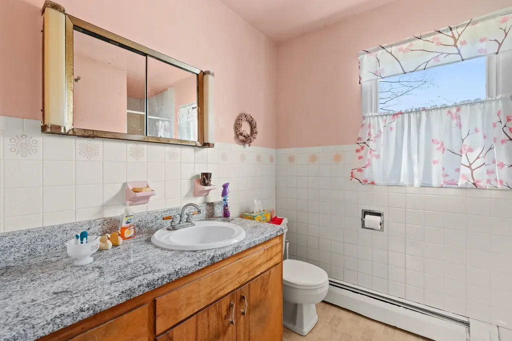 204 S Chandler Street Leland Township MI 49654