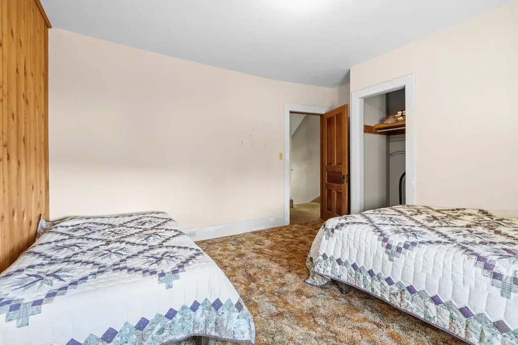 204 S Chandler Street Leland Township MI 49654