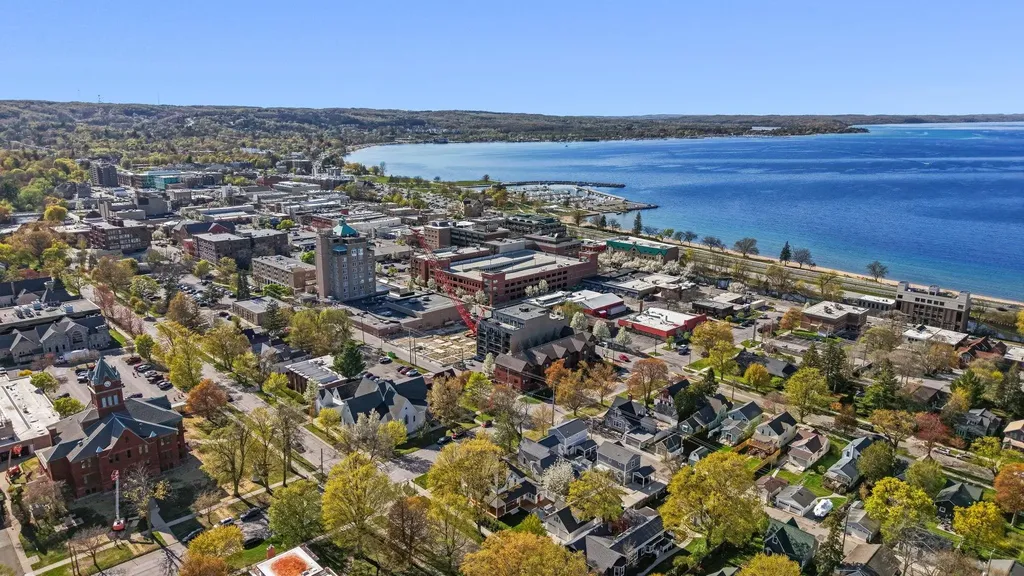 401 Washington Street Traverse City City MI 49684