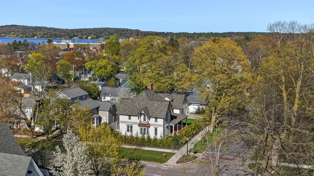 401 Washington Street Traverse City City MI 49684