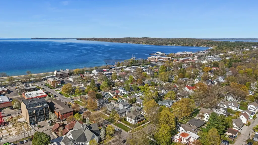401 Washington Street Traverse City City MI 49684